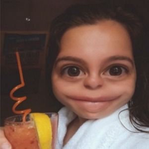 Meet your Posher, Salomé